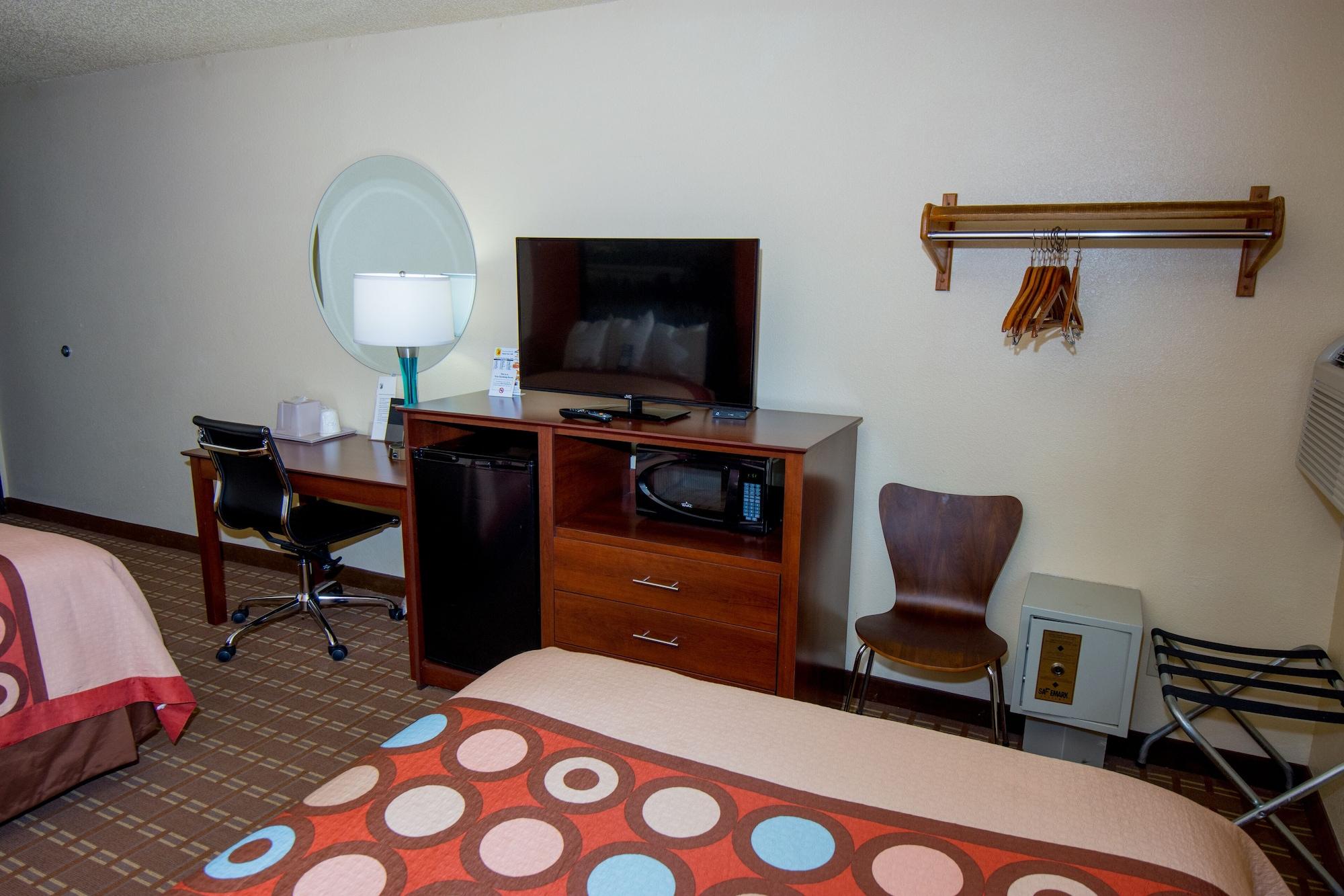 Super 8 By Wyndham Hotel 2*